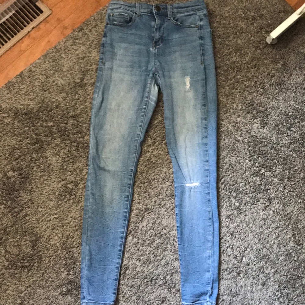 light washed skinny jean